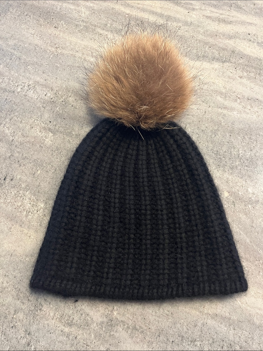 360 cashmere Haven Black Cashmere Beanie